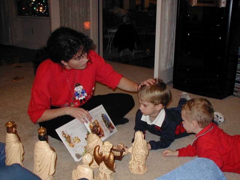 Hildebrand Christmas ScreenSaver/800x600_2002-12-24 Christmas Eve 11.jpg
